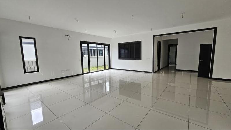 Semi-Detached House for Sale in Elmina (Shah Alam) - Nurliyana Binti Busari - Living Room - PropertyGuru.com.my