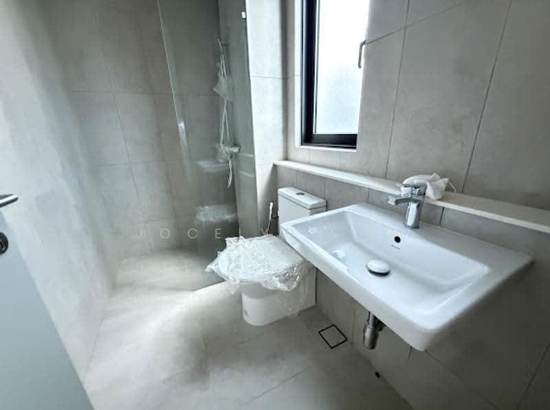Semi-Detached House for Sale in Bandar Sungai Long (Selangor) - Jocelyn Soo - Bathroom - PropertyGuru.com.my