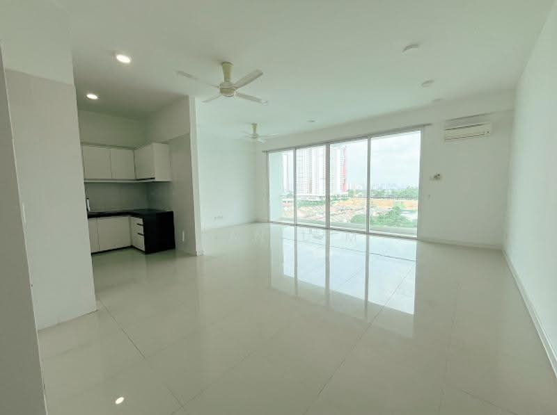 Kondominium untuk Dijual di Le Yuan Residence - Ivan Lim - Living Room - PropertyGuru.com.my