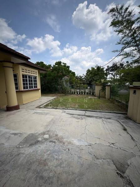 Bungalow House for Sale in Bandar Mahkota (Banting) - Noraini Dahan - PropertyGuru.com.my