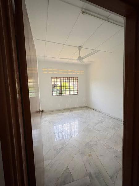 Bungalow House for Sale in Bandar Mahkota (Banting) - Noraini Dahan - PropertyGuru.com.my