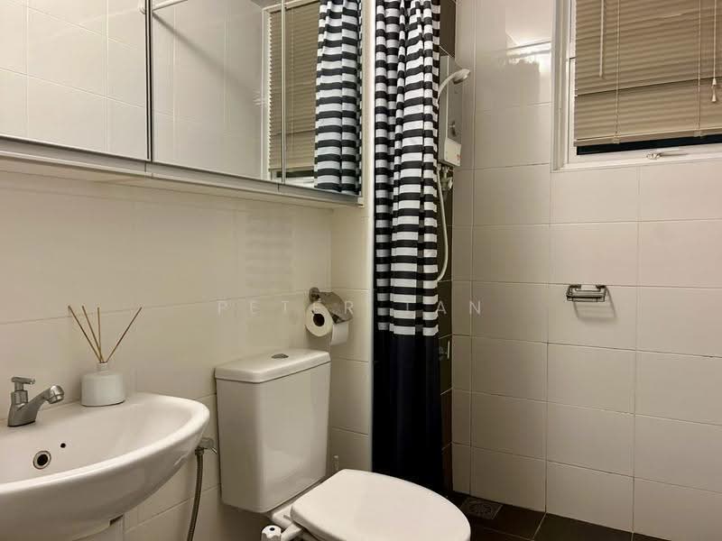 Condominium for Rent at Dwiputra Residences - Peter Tan - Bathroom - PropertyGuru.com.my