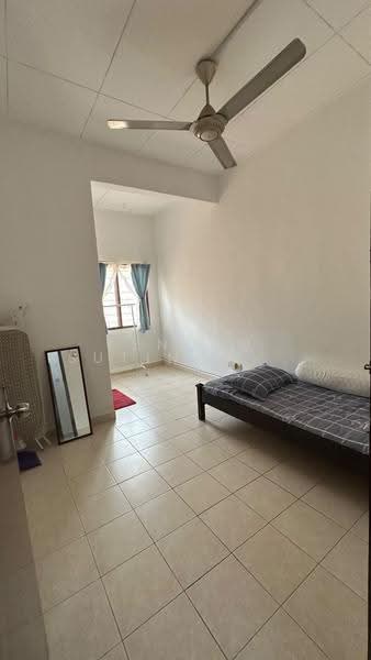 2-storey Terraced House for Sale in Taman Desa Bukit Indah (Sungai Buloh) - Tengku Sutina Tengku Baharuddin - Bedroom - PropertyGuru.com.my