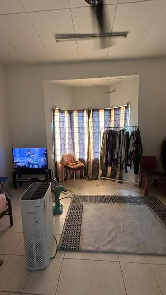 2-storey Terraced House for Sale in Taman Desa Bukit Indah (Sungai Buloh) - Tengku Sutina Tengku Baharuddin - Living Room - PropertyGuru.com.my