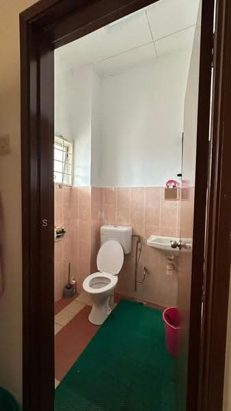 2-storey Terraced House for Sale in Taman Desa Bukit Indah (Sungai Buloh) - Tengku Sutina Tengku Baharuddin - Bathroom - PropertyGuru.com.my