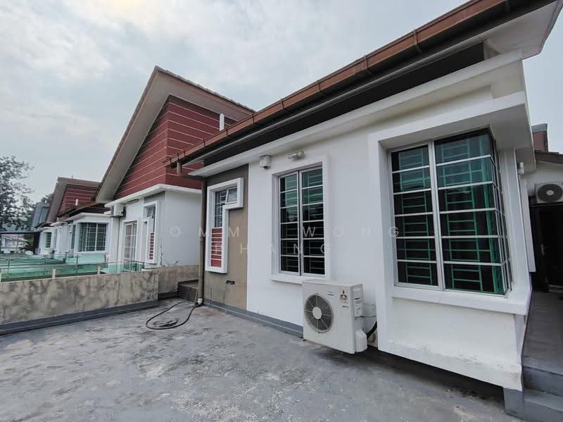 Semi-Detached House for Sale in Hill Park (Semenyih) - Tommy Wong Phang - Exterior - PropertyGuru.com.my