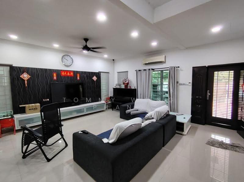 Semi-Detached House for Sale in Hill Park (Semenyih) - Tommy Wong Phang - Living Room - PropertyGuru.com.my