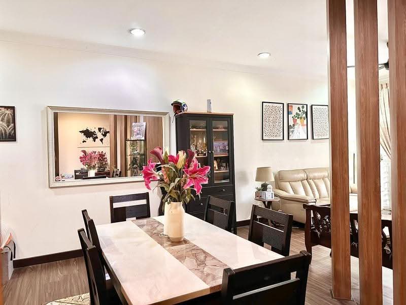 Condominium for Sale at D'Melor Condominium - Baxter Lim - Dining Room - PropertyGuru.com.my