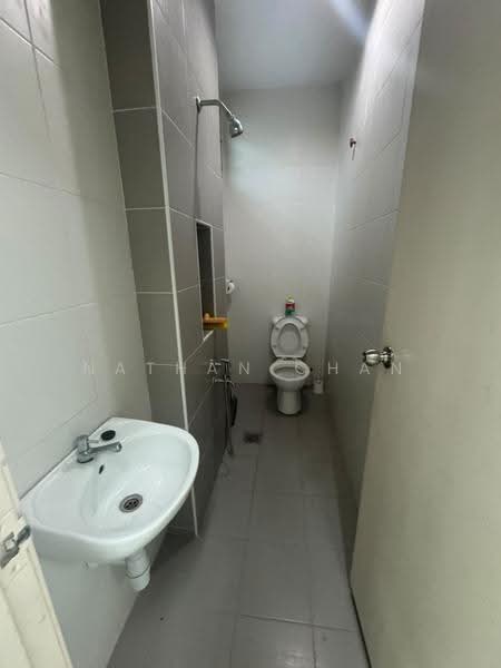 2-storey Terraced House for Sale in Taman Dato Onn (Johor Bahru) - Nathan Chan - Bathroom - PropertyGuru.com.my