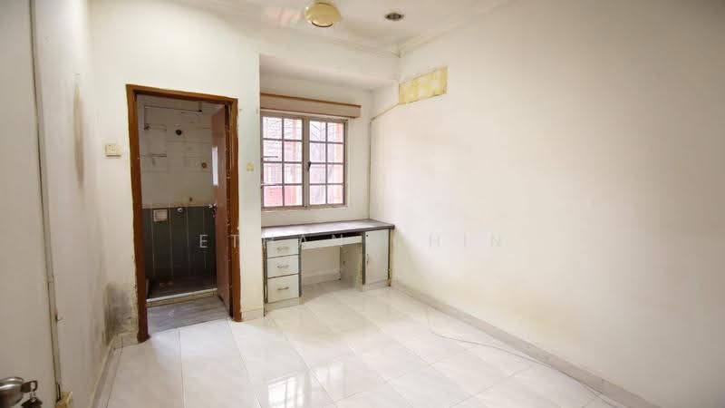 Terraced House for Sale in Bukit Rahman Putra (Sungai Buloh) - Ethan Chin - Study - PropertyGuru.com.my