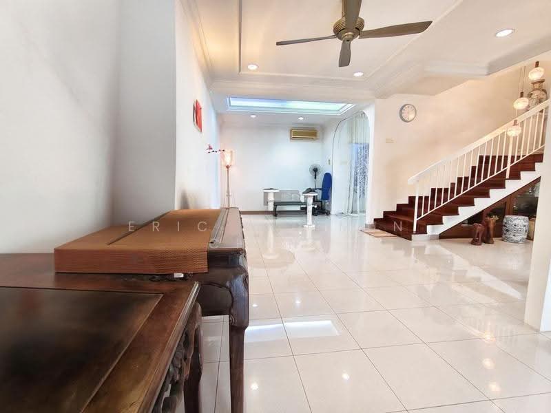 2-storey Terraced House for Sale in SS25 (Petaling Jaya) - Eric Lau Mun Chung - Living Room - PropertyGuru.com.my