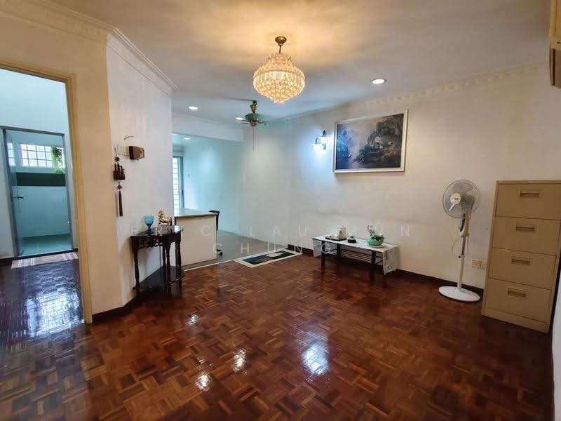 2-storey Terraced House for Sale in SS25 (Petaling Jaya) - Eric Lau Mun Chung - Living Room - PropertyGuru.com.my
