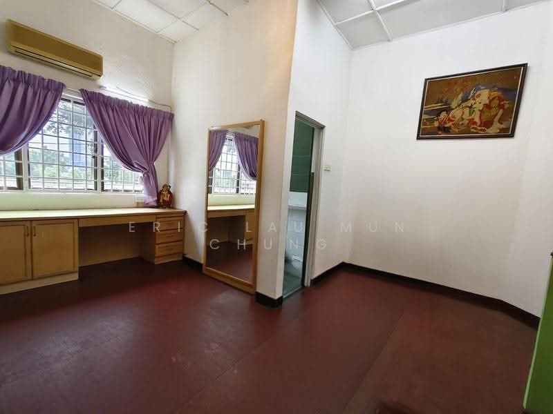2-storey Terraced House for Sale in SS25 (Petaling Jaya) - Eric Lau Mun Chung - Study - PropertyGuru.com.my