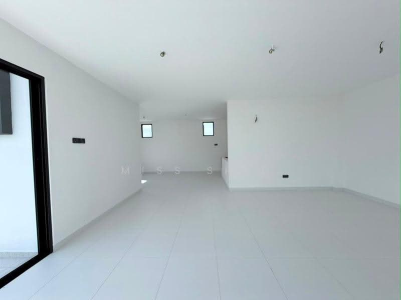 Apartment for Sale at Taman Kesidang Seksyen 2 - Miss Shee - Living Room - PropertyGuru.com.my
