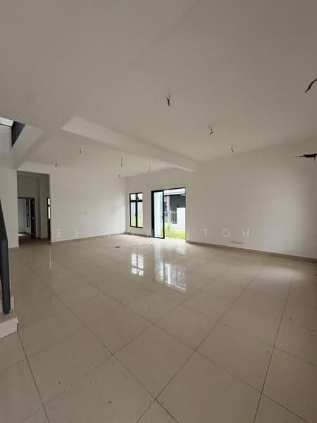 Rumah Kluster untuk Dijual di Taman Mount Austin (Tebrau) - Ee Fong Toh - Living Room - PropertyGuru.com.my