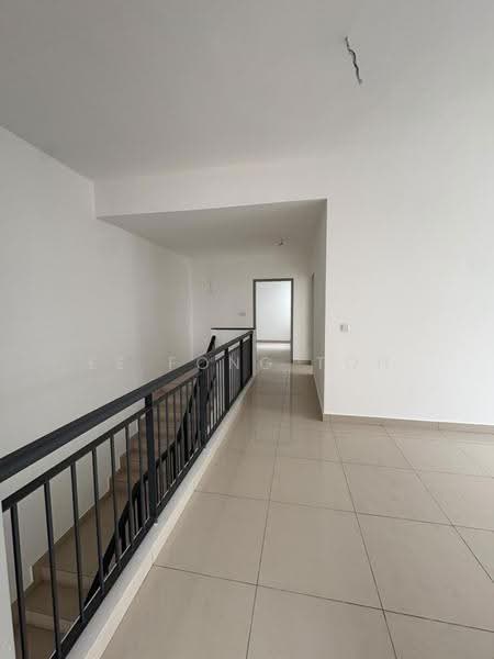 Rumah Kluster untuk Dijual di Taman Mount Austin (Tebrau) - Ee Fong Toh - Corridor - PropertyGuru.com.my