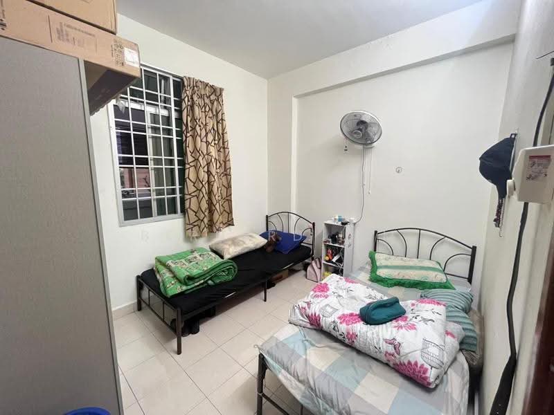 Apartment for Sale at Bayu Puteri 1 - Bernard Lim - Bedroom - PropertyGuru.com.my