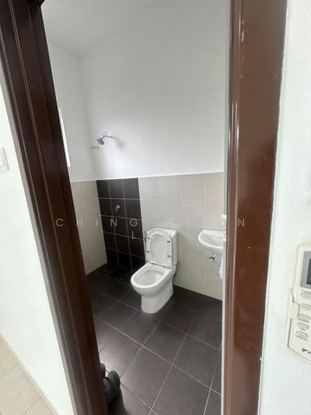 Semi-Detached House for Sale in Rumah Berkembar Setingkat di Taiping,Perak (Taiping) - Ching Hsian Lim - Bathroom - PropertyGuru.com.my