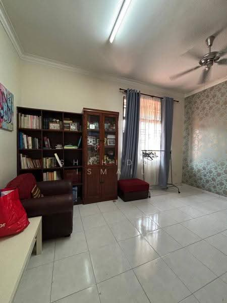 2-storey Terraced House for Sale in Nilai (Negeri Sembilan) - Shahidan Ismail - Living Room - PropertyGuru.com.my
