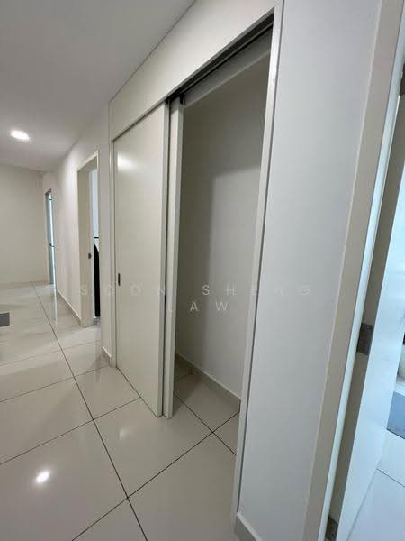 Service Residence for Sale at Parc 3 - Soon Sheng Law - Corridor - PropertyGuru.com.my