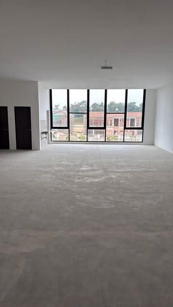 Factory for Rent in Akasia Business Park (Ulu Tiram) - Paggie Tee - Interior - PropertyGuru.com.my