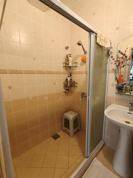 Apartment for Sale at Meranti Apartment - Kim L. Law - Bathroom - PropertyGuru.com.my