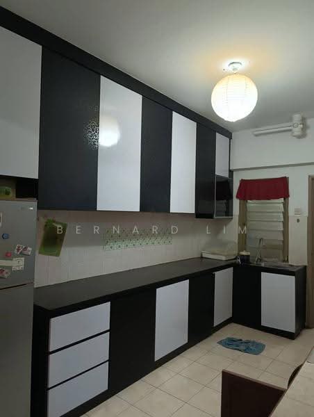 Kediaman Servis untuk Dijual di Bayu Puteri 3 - Bernard Lim - Kitchen - PropertyGuru.com.my