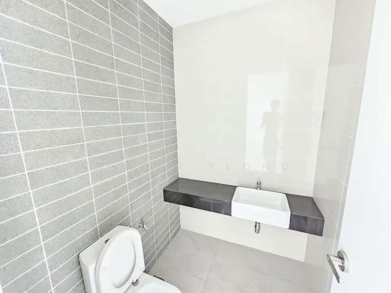 Semi-Detached House for Sale in Eco Majestic (Semenyih) - Dexter Yeong - Bathroom - PropertyGuru.com.my