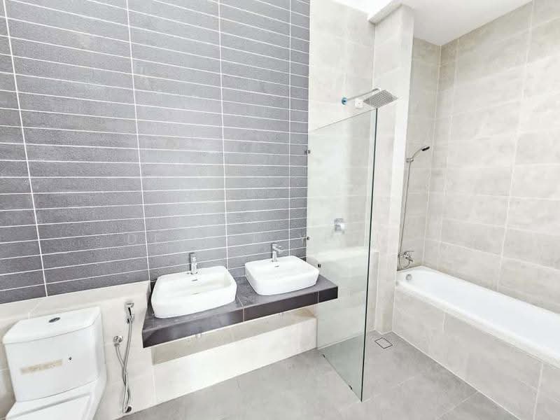 Semi-Detached House for Sale in Eco Majestic (Semenyih) - Dexter Yeong - Bathroom - PropertyGuru.com.my
