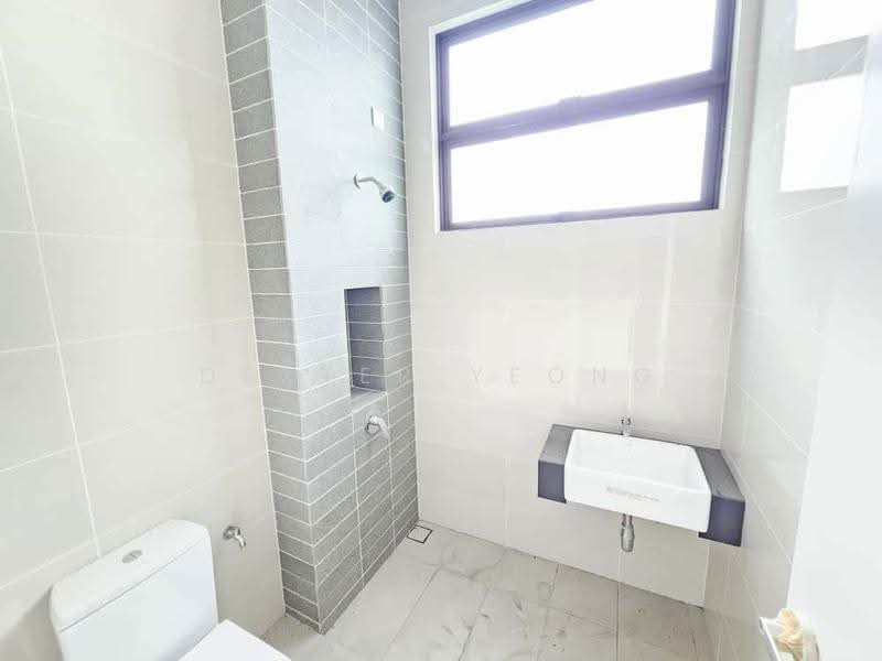 Semi-Detached House for Sale in Eco Majestic (Semenyih) - Dexter Yeong - Bathroom - PropertyGuru.com.my