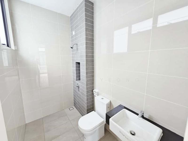 Semi-Detached House for Sale in Eco Majestic (Semenyih) - Dexter Yeong - Bathroom - PropertyGuru.com.my