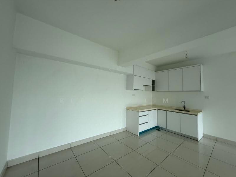 Service Residence for Sale at Molek Pulai - Bernard Lim - Kitchen - PropertyGuru.com.my