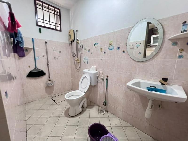 2-storey Terraced House for Sale in Taman Universiti (Skudai) - Ee Fong Toh - PropertyGuru.com.my