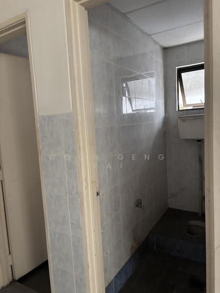 Shop / Office untuk Disewa di Bandar Baru Klang (Klang) - Woon Geng Kai - Bathroom - PropertyGuru.com.my