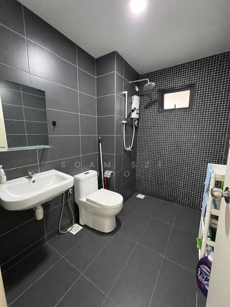 Condominium for Rent at Parkhill Residence - Soam Sze Hoo - Bathroom - PropertyGuru.com.my