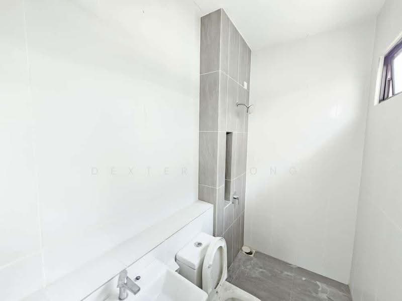 Cluster House for Sale in Eco Majestic (Semenyih) - Dexter Yeong - Bathroom - PropertyGuru.com.my
