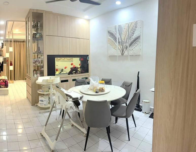 Rumah Teres 1-Tingkat untuk Dijual di Taman Puteri Wangsa (Ulu Tiram) - Karl Lim - Dining Room - PropertyGuru.com.my