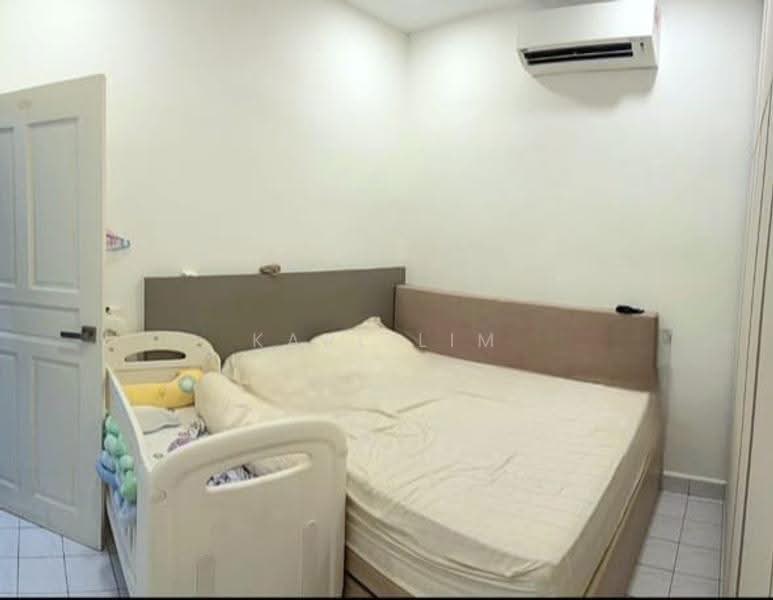 Rumah Teres 1-Tingkat untuk Dijual di Taman Puteri Wangsa (Ulu Tiram) - Karl Lim - Bedroom - PropertyGuru.com.my