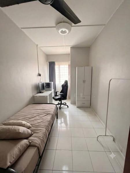 2-storey Terraced House for Sale in Taman Pinggiran Putra (Seri Kembangan) - Izzaitie . - PropertyGuru.com.my