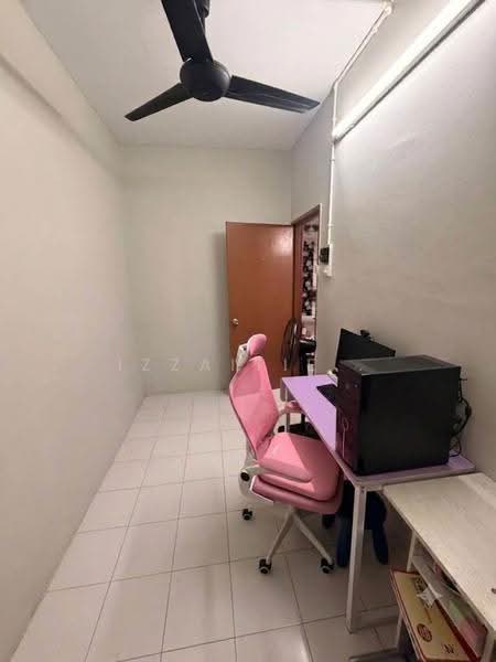 2-storey Terraced House for Sale in Taman Pinggiran Putra (Seri Kembangan) - Izzaitie . - PropertyGuru.com.my