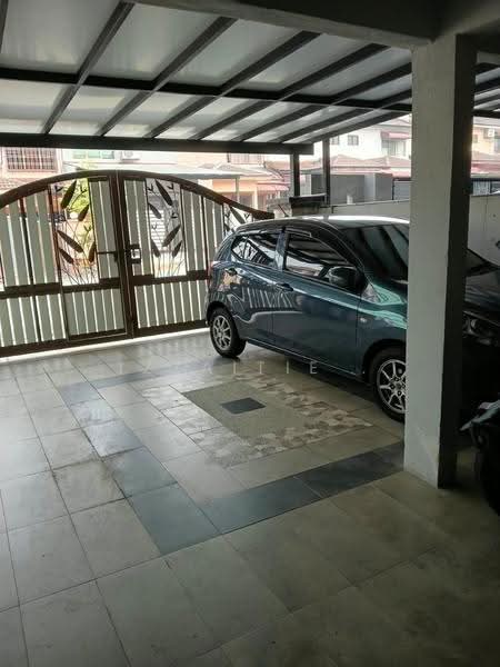 2-storey Terraced House for Sale in Taman Pinggiran Putra (Seri Kembangan) - Izzaitie . - PropertyGuru.com.my