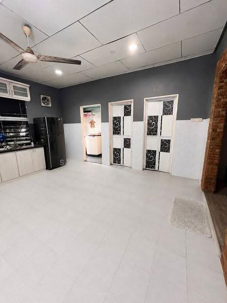 1-storey Terraced House for Sale in Taman Cekur Manis (Lunas) - Shahidan Ismail - Kitchen - PropertyGuru.com.my