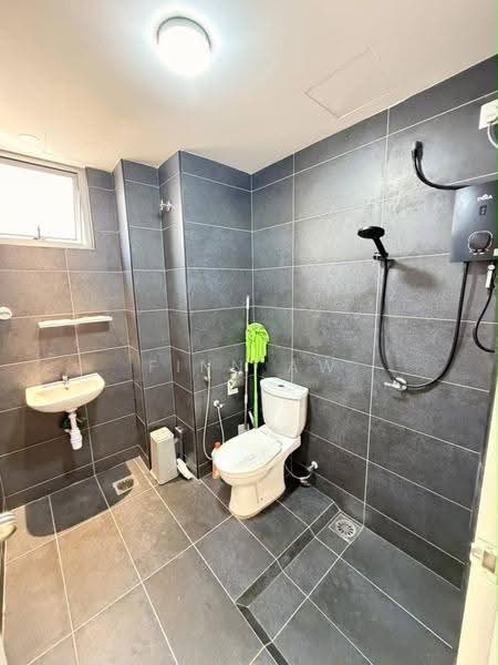 Kediaman Servis untuk Dijual di Midas @ Seri Alam - Finn Aw - Bathroom - PropertyGuru.com.my