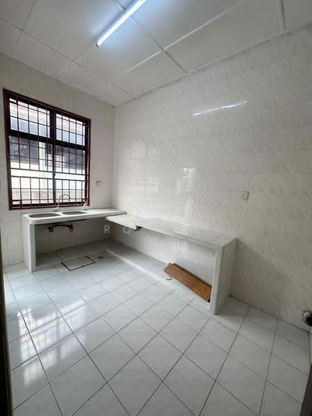 1.5-storey Terraced House for Rent in Taman perling (Johor Bahru) - RQ Tee - PropertyGuru.com.my