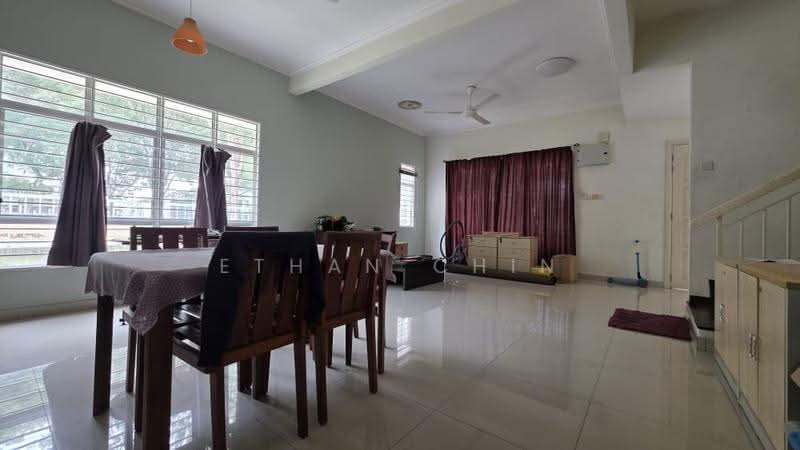 2-storey Terraced House for Sale in Kemuning Utama (Shah Alam) - Ethan Chin - Living Room - PropertyGuru.com.my