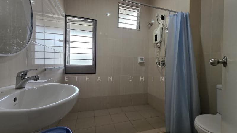 2-storey Terraced House for Sale in Kemuning Utama (Shah Alam) - Ethan Chin - Bathroom - PropertyGuru.com.my