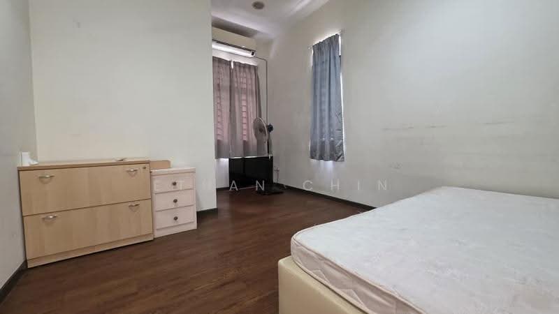 2-storey Terraced House for Sale in Kemuning Utama (Shah Alam) - Ethan Chin - Bedroom - PropertyGuru.com.my