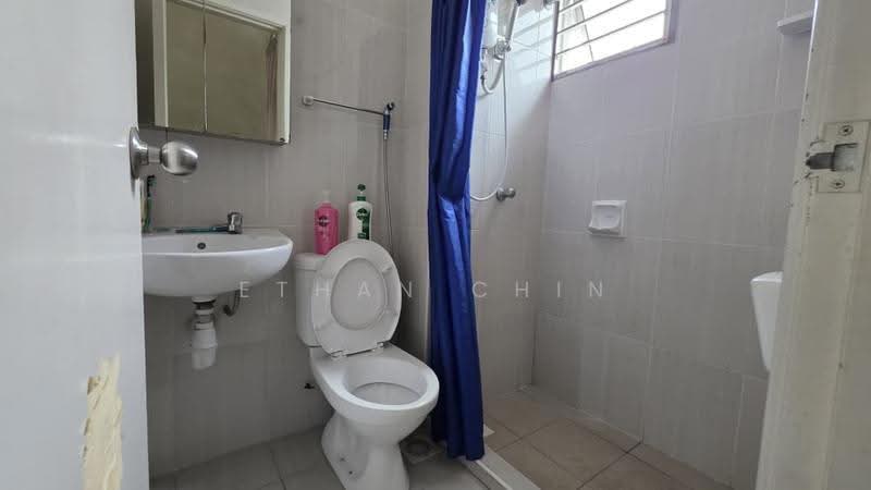 2-storey Terraced House for Sale in Kemuning Utama (Shah Alam) - Ethan Chin - Bathroom - PropertyGuru.com.my