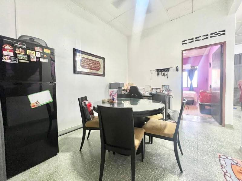 Rumah Teres 1-Tingkat untuk Dijual di Taman Banting Jaya (Banting) - Maya Myra - Dining Room - PropertyGuru.com.my