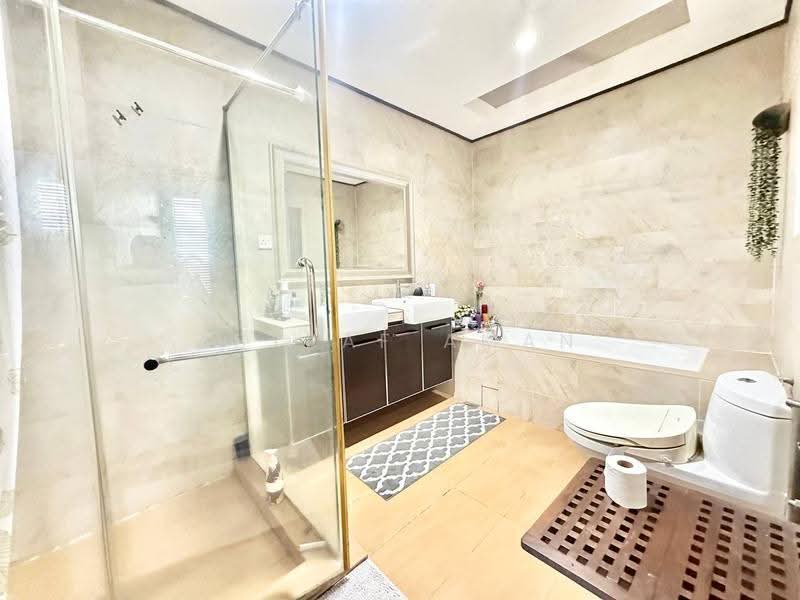 Semi-Detached House for Sale in Subang (Selangor) - Asyraf Aman - Bathroom - PropertyGuru.com.my